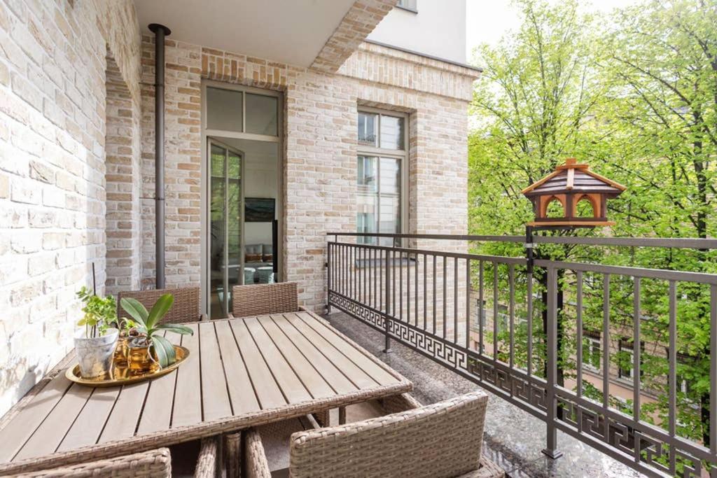 Jogailos Residence Peaceful Old Town Luxury 3 Bdr, 2 Bthr, Free Garage, Top-Speed Wifi Vilnius Luaran gambar
