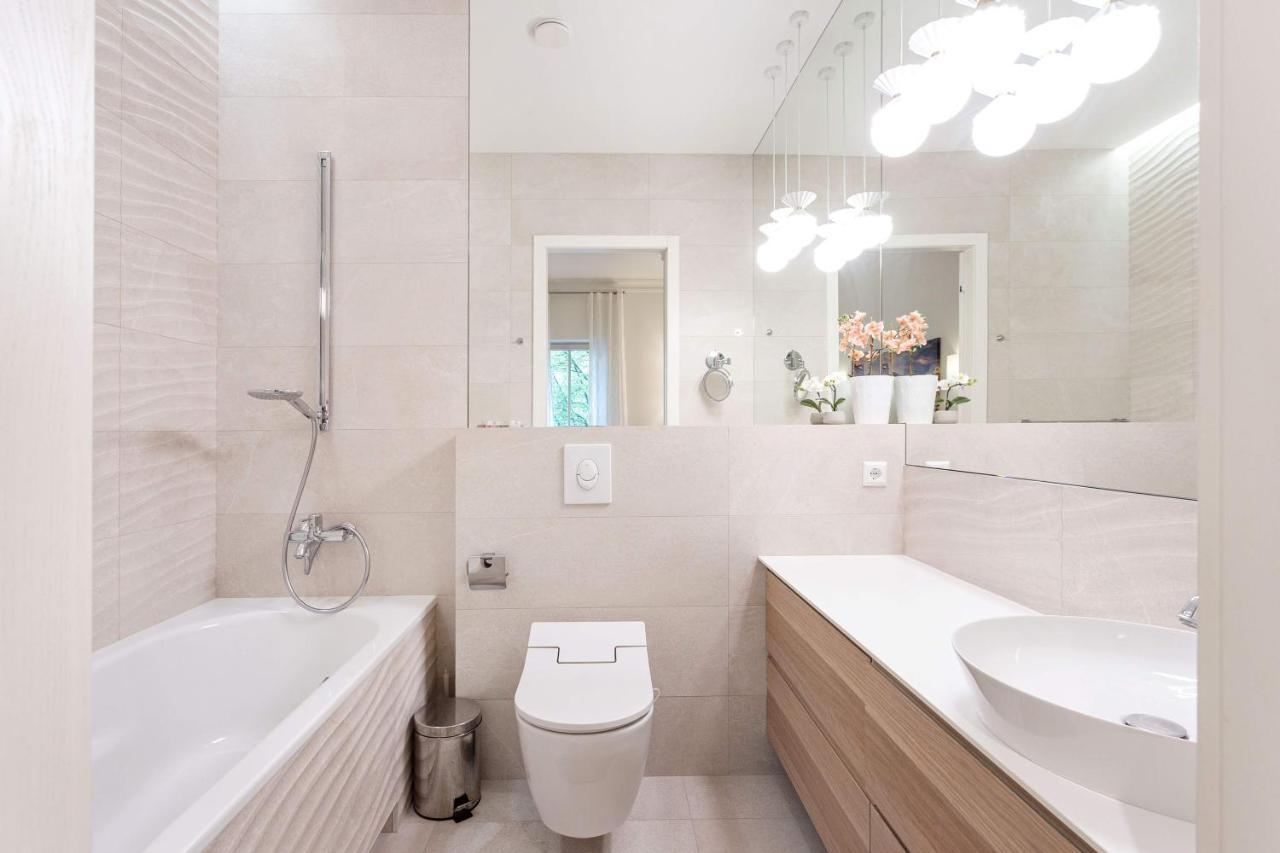 Jogailos Residence Peaceful Old Town Luxury 3 Bdr, 2 Bthr, Free Garage, Top-Speed Wifi Vilnius Luaran gambar