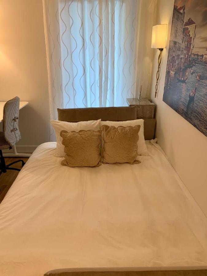 Jogailos Residence Peaceful Old Town Luxury 3 Bdr, 2 Bthr, Free Garage, Top-Speed Wifi Vilnius Luaran gambar